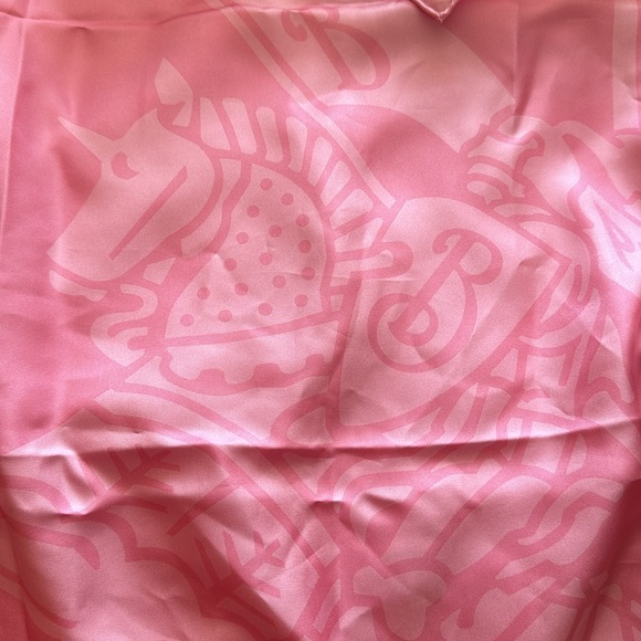 Burberry Equestrian Knight Wraparound Scarf - Picture 4 of 4